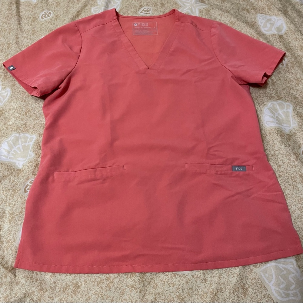 Women’s FIGS Casma Three-Pocket Scrub Top Hot Coral 1758 Size Medium